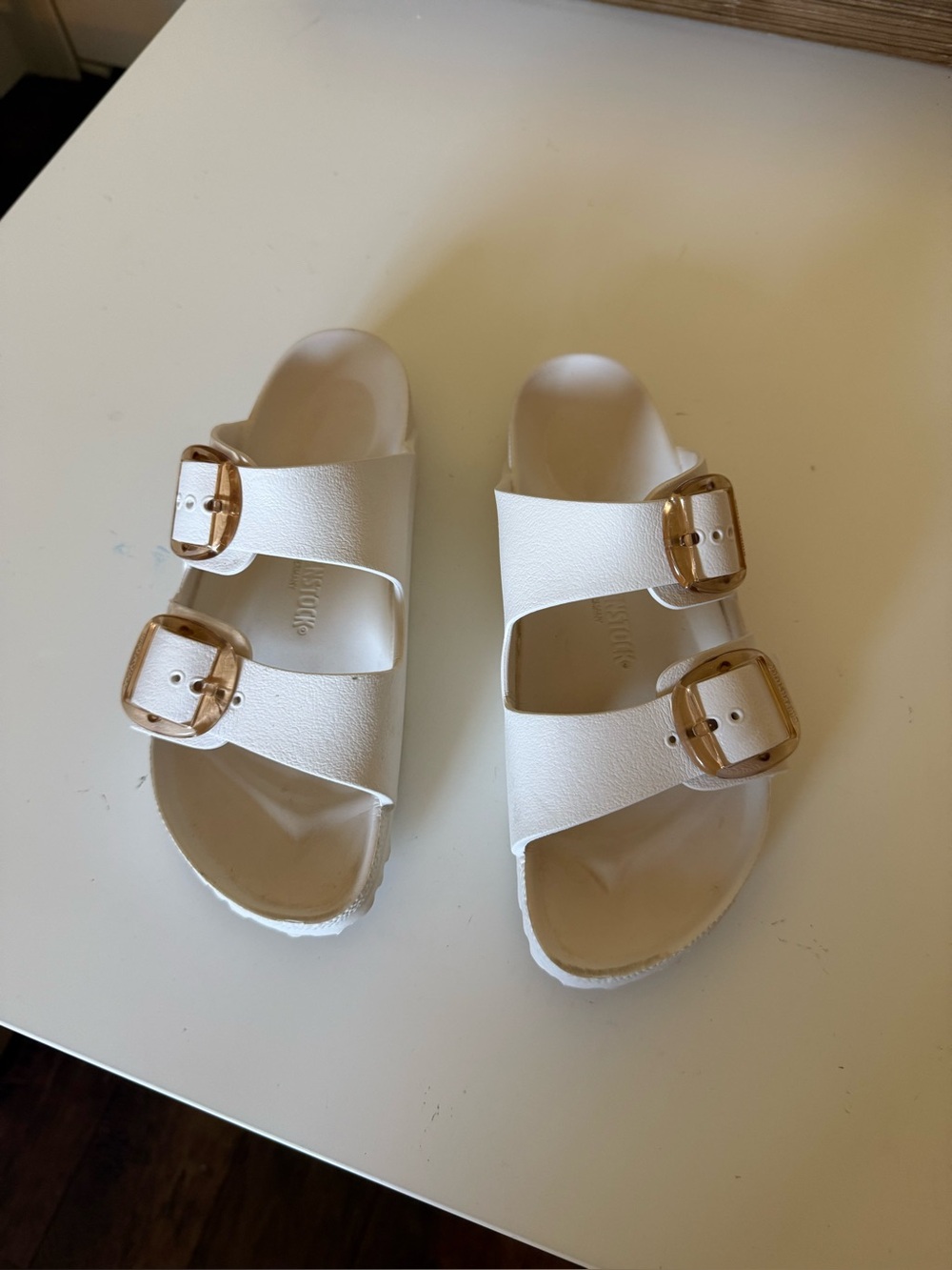 White Double-Buckle women’s sz 40 Birkenstock Sandals